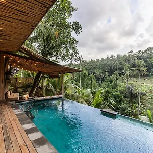  Villa Riverside